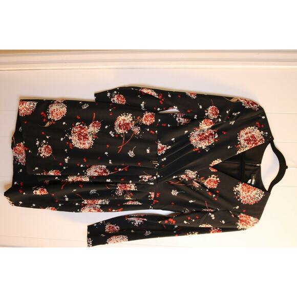 Slate and Willow Dress Size 4 Floral Black - Picture 5 of 7